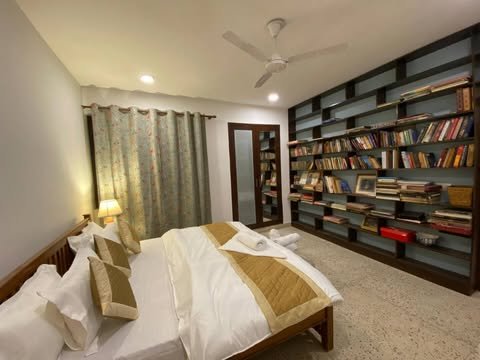 Furnished 3 BHK apartments in Vasant Kunj