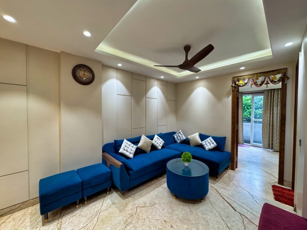 Which areas in Delhi are best for business travelers?